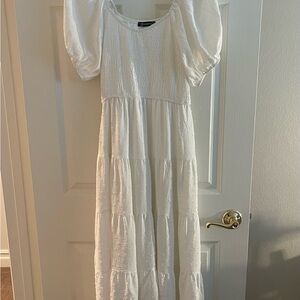 Pretty garden White Maxi Dress Pleated Ruffled Tiered